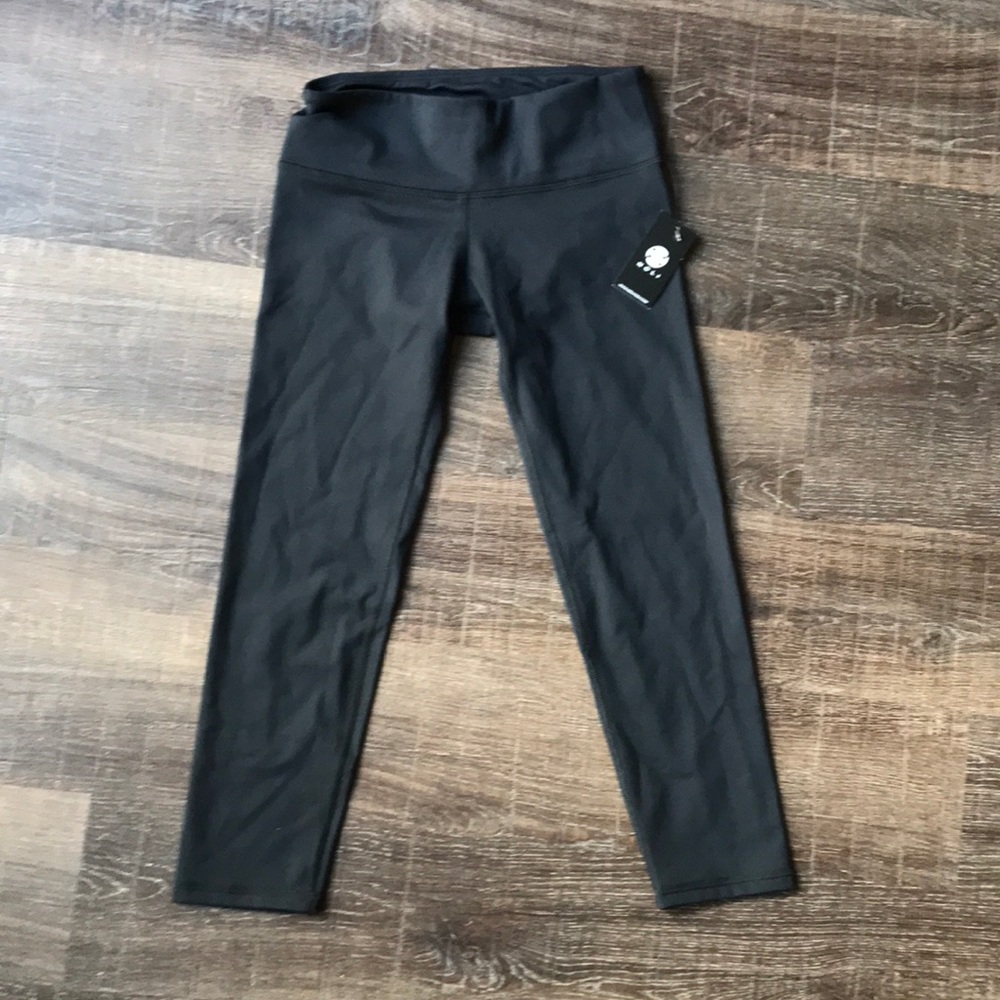 Noli Yoga black crop leggings, yoga pants, small
